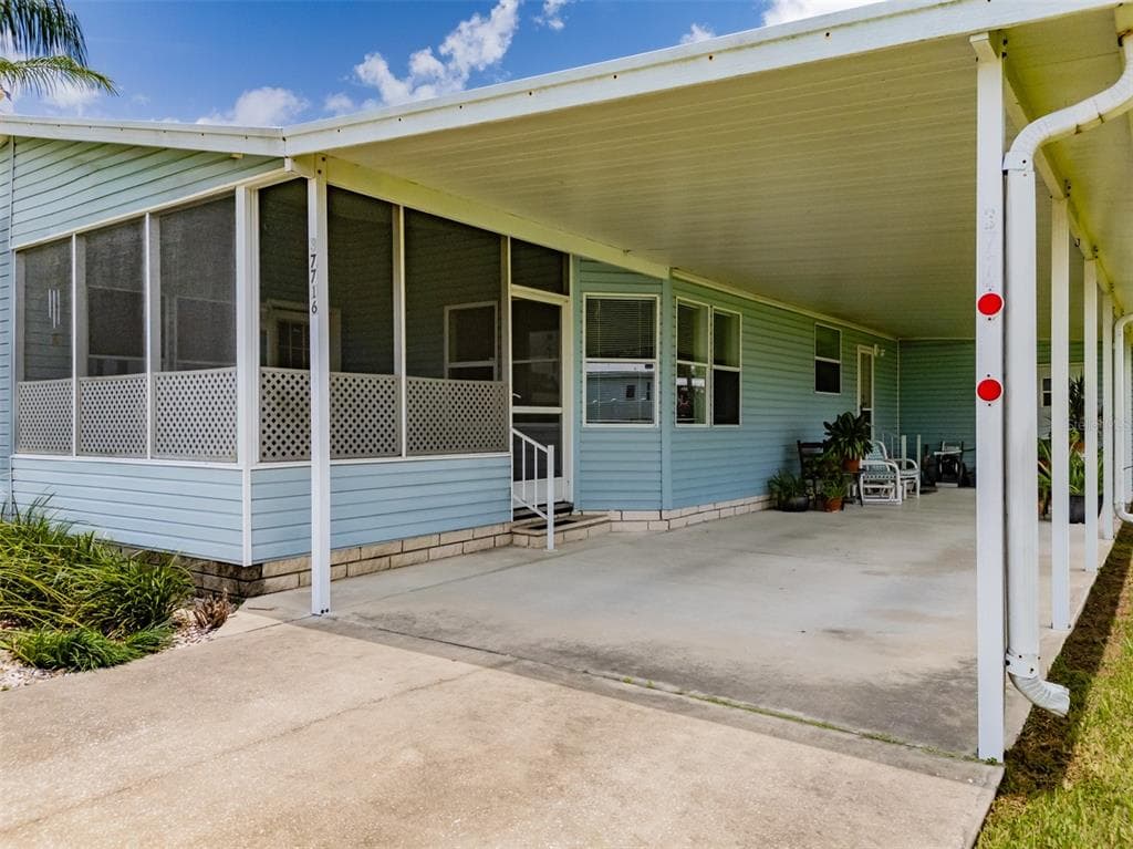 37716 NEWPORT DRIVE, ZEPHYRHILLS, FL 33542 — zdjęcie 4