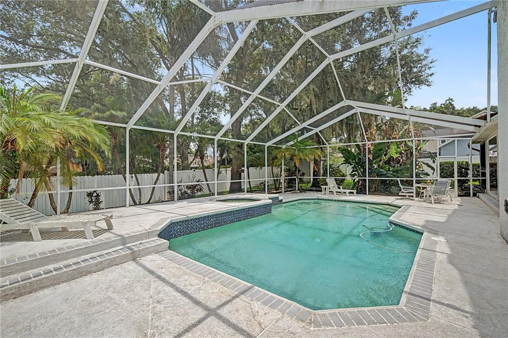 2004 OAKWOOD KNOLL COURT, VALRICO, FL 33596 — zdjęcie 2