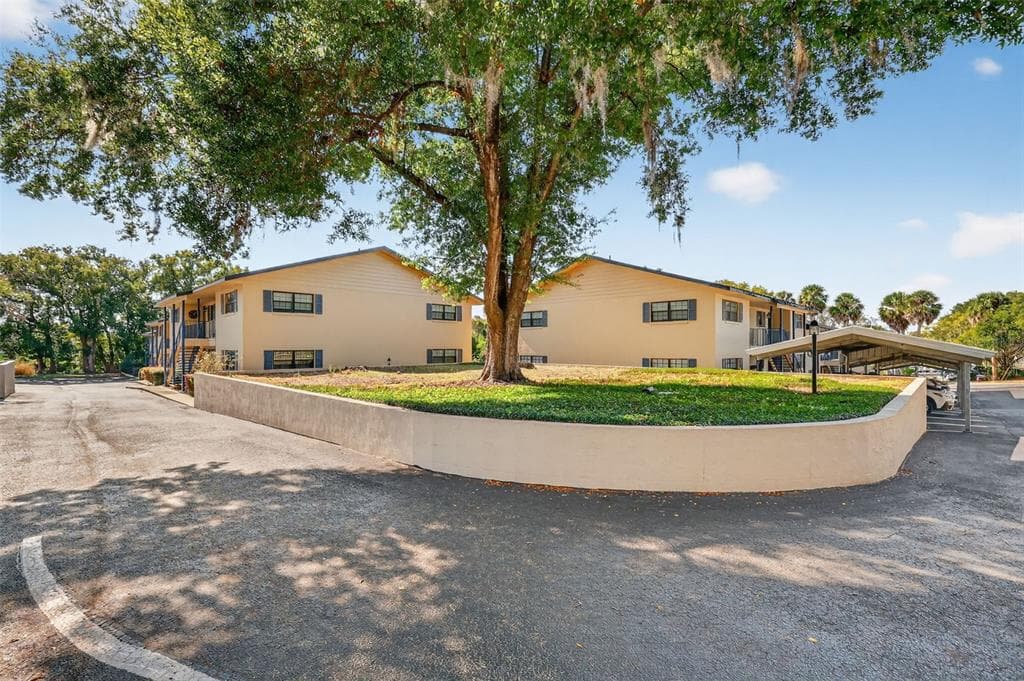 110 N TREMAIN ST # 105, MOUNT DORA, FL 32757 — zdjęcie 2
