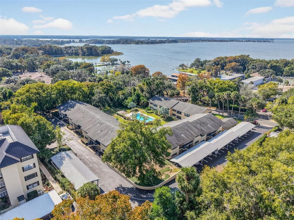 110 N TREMAIN ST # 105, MOUNT DORA, FL 32757