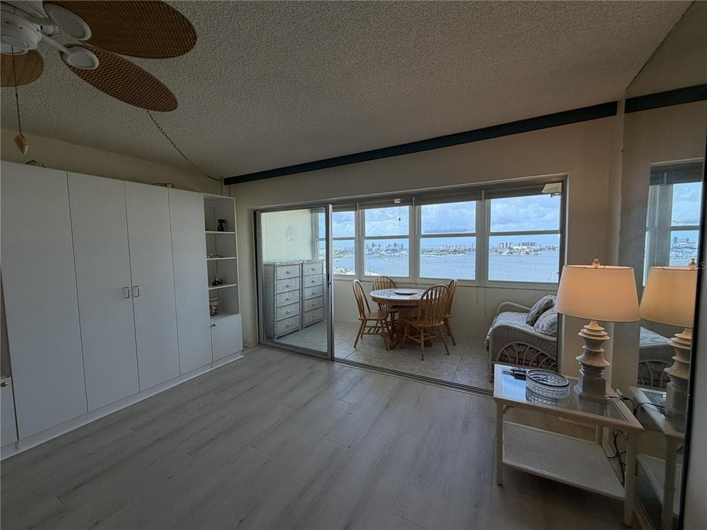 4550 COVE CIRCLE # 1205, ST PETERSBURG, FL 33708 — zdjęcie 5