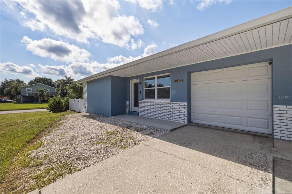 5702 27TH AVENUE S, GULFPORT, FL 33707 — zdjęcie 2