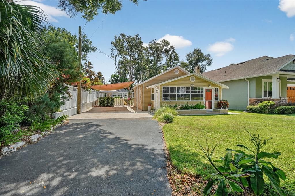 418 E 10TH AVENUE, MOUNT DORA, FL 32757 — zdjęcie 2
