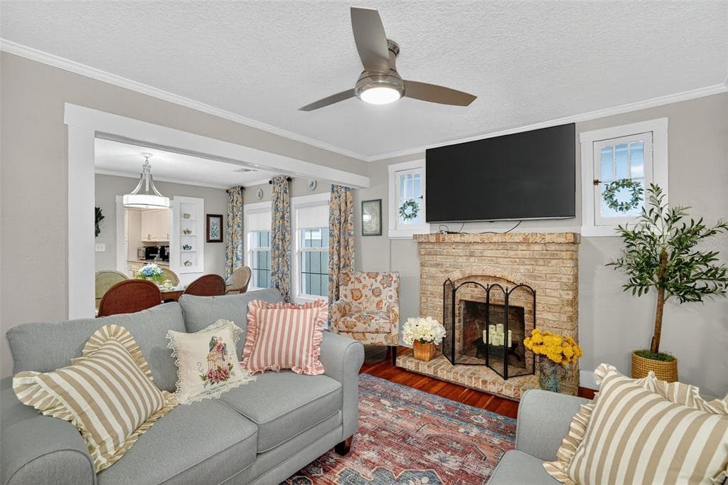 418 E 10TH AVENUE, MOUNT DORA, FL 32757 — zdjęcie 5