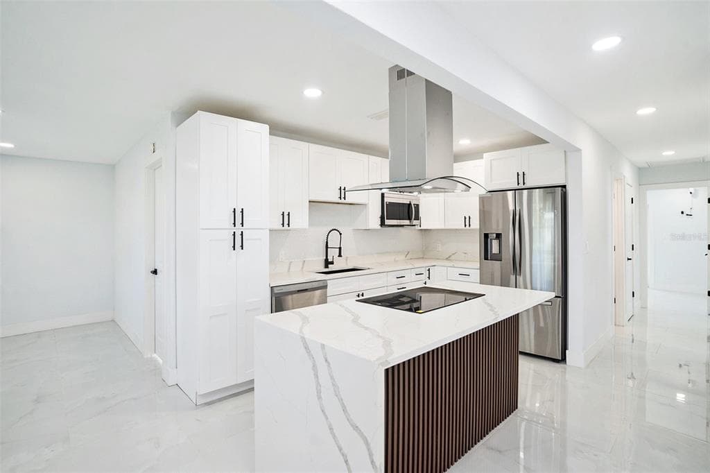 1778 NEW HAMPSHIRE AVENUE NE, ST PETERSBURG, FL 33703 — zdjęcie 3
