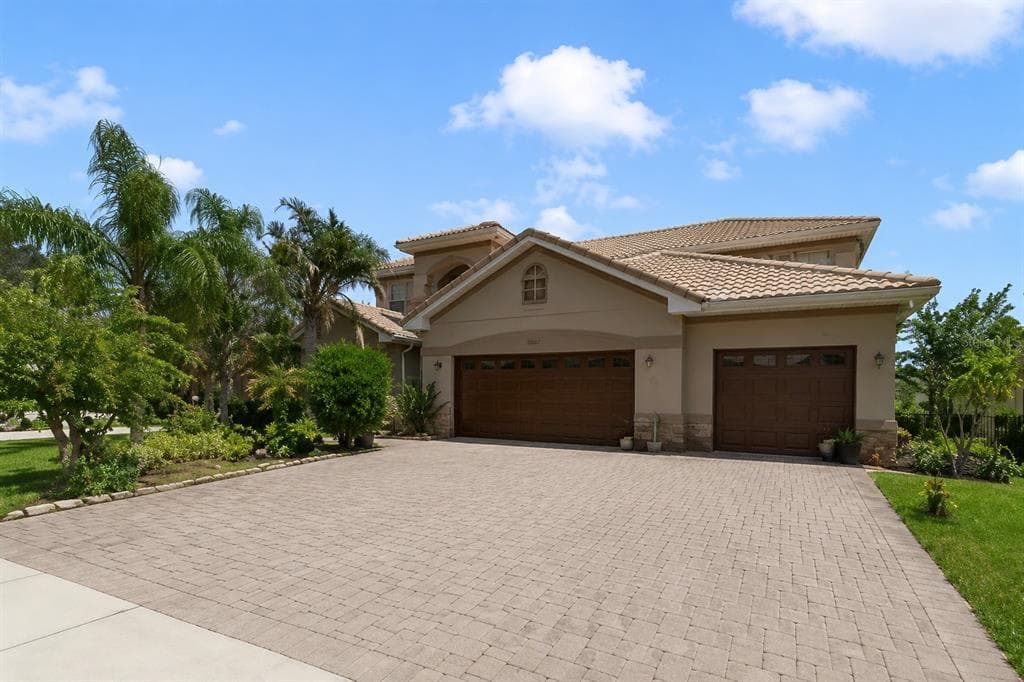 2300 EAGLE TALON COURT, KISSIMMEE, FL 34746
