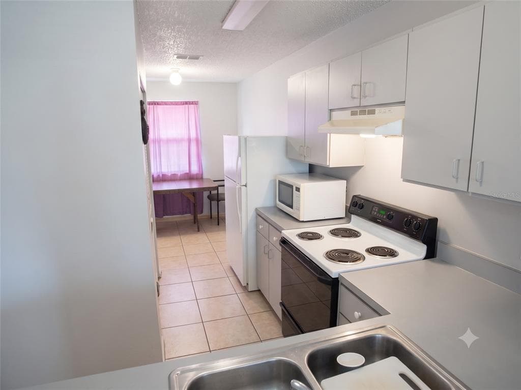 4975 DAVID AVENUE, SARASOTA, FL 34234 — zdjęcie 2
