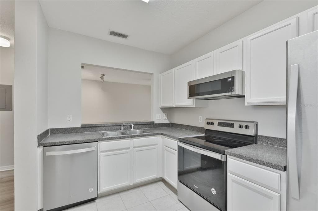 6437 CYPRESSDALE DRIVE # 201, RIVERVIEW, FL 33578 — zdjęcie 3