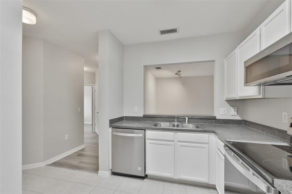 6437 CYPRESSDALE DRIVE # 201, RIVERVIEW, FL 33578 — zdjęcie 4