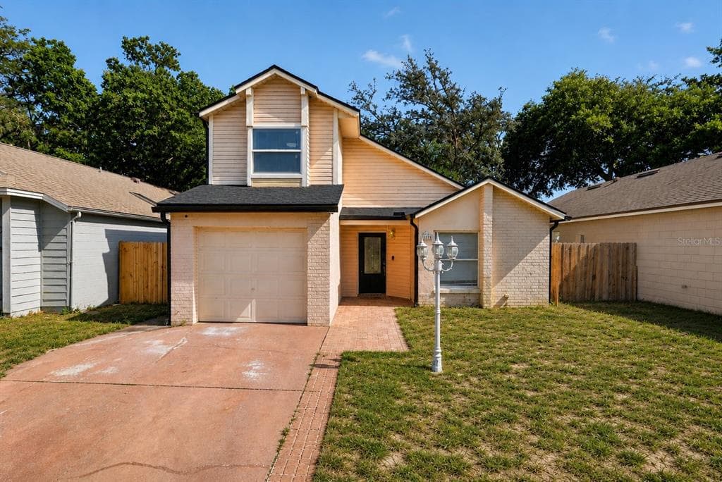 1243 PIN OAK DRIVE, APOPKA, FL 32703