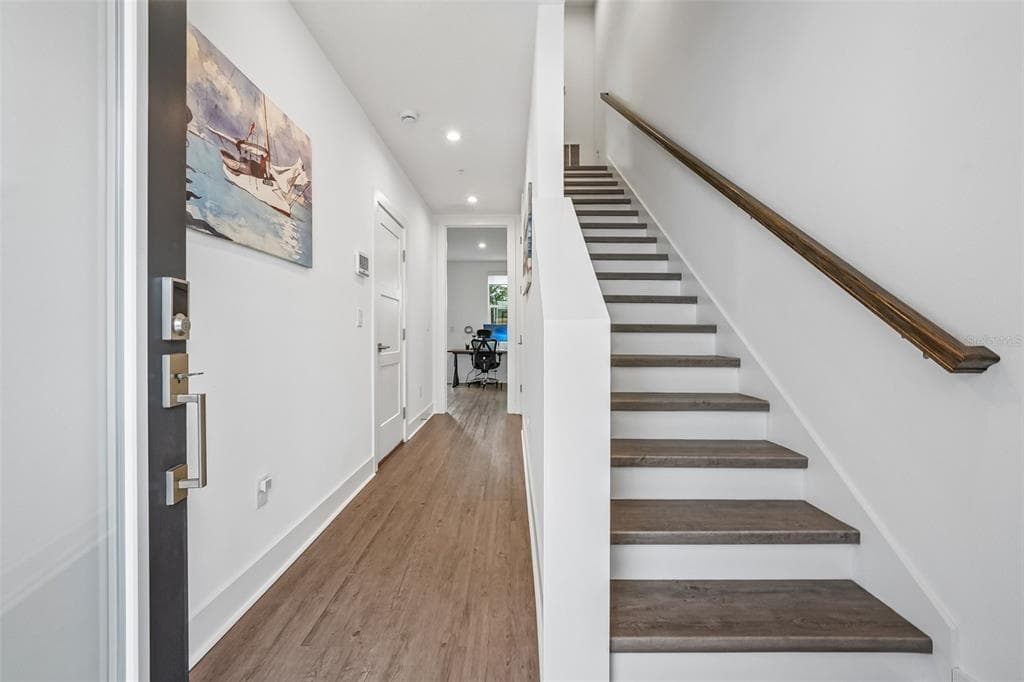 312 15TH STREET N, ST PETERSBURG, FL 33705 — zdjęcie 3