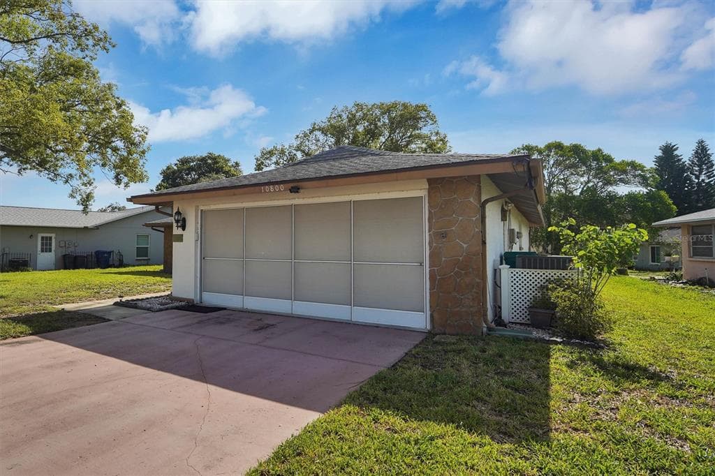 10800 LOS SANTOS DRIVE, PORT RICHEY, FL 34668