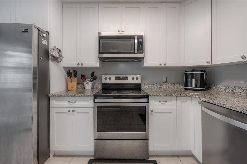 5937 13TH AVENUE N, ST PETERSBURG, FL 33710 — zdjęcie 4