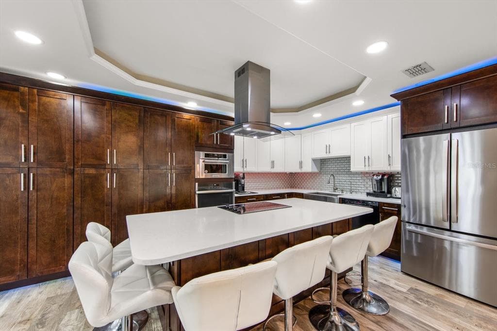 5015 20TH AVENUE N, ST PETERSBURG, FL 33710 — zdjęcie 4