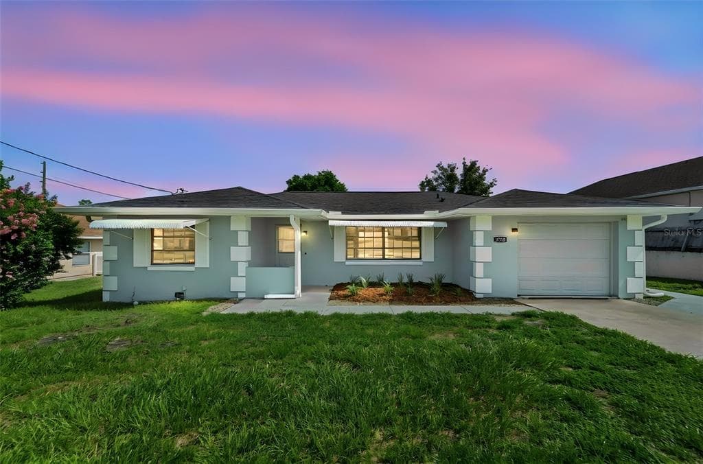 1360 N OLD MILL DRIVE, DELTONA, FL 32725