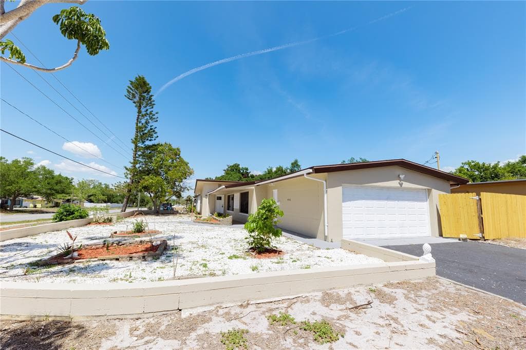 4946 DR MARTIN LUTHER KING JR STREET S, ST PETERSBURG, FL 33705 — zdjęcie 3