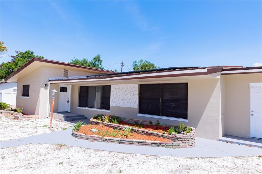 4946 DR MARTIN LUTHER KING JR STREET S, ST PETERSBURG, FL 33705 — zdjęcie 4