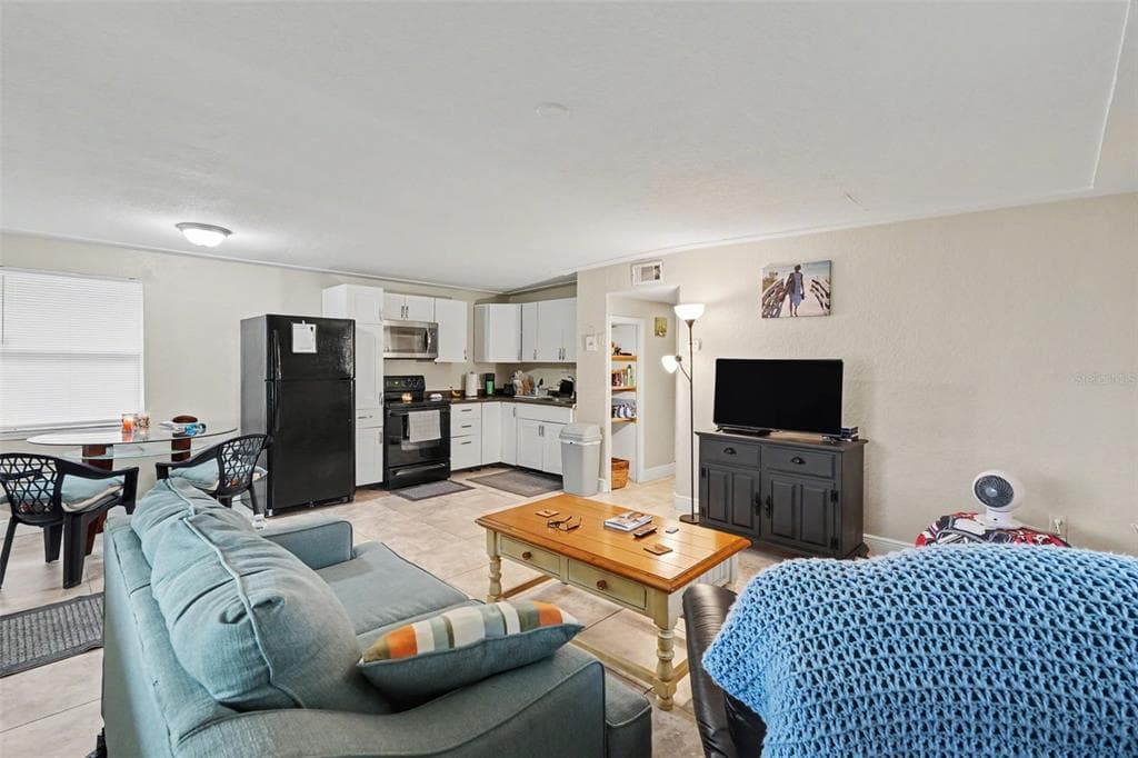 10598 106TH AVENUE, LARGO, FL 33773 — zdjęcie 4