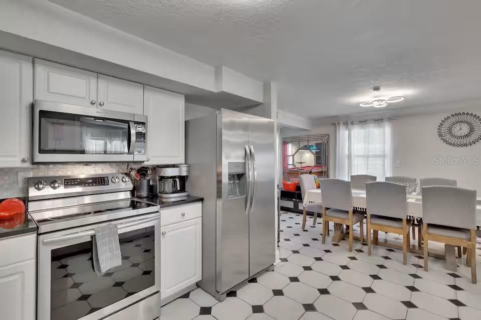10712 DALTON AVENUE, TAMPA, FL 33615 — zdjęcie 3