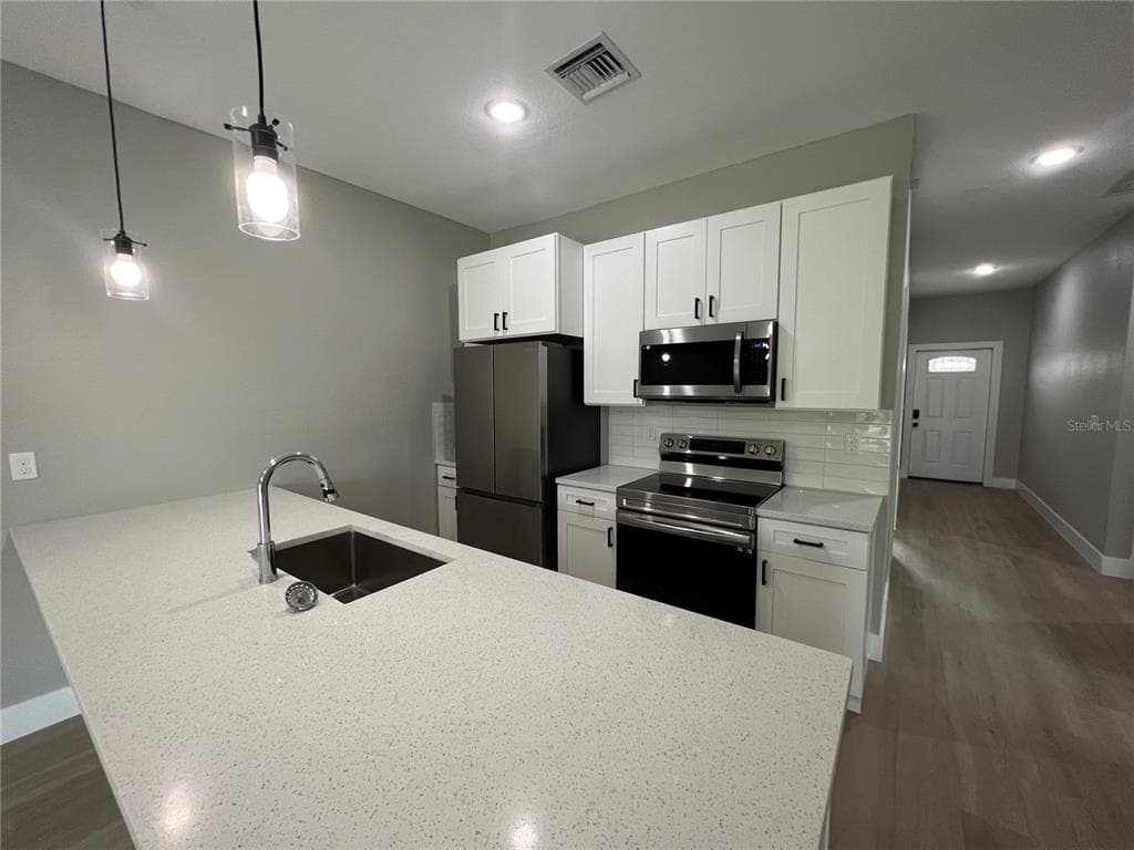 12128 HENLEY AVENUE, PORT CHARLOTTE, FL 33981 — zdjęcie 2