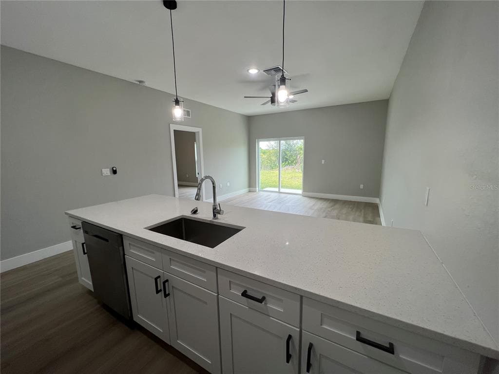 12128 HENLEY AVENUE, PORT CHARLOTTE, FL 33981 — zdjęcie 3