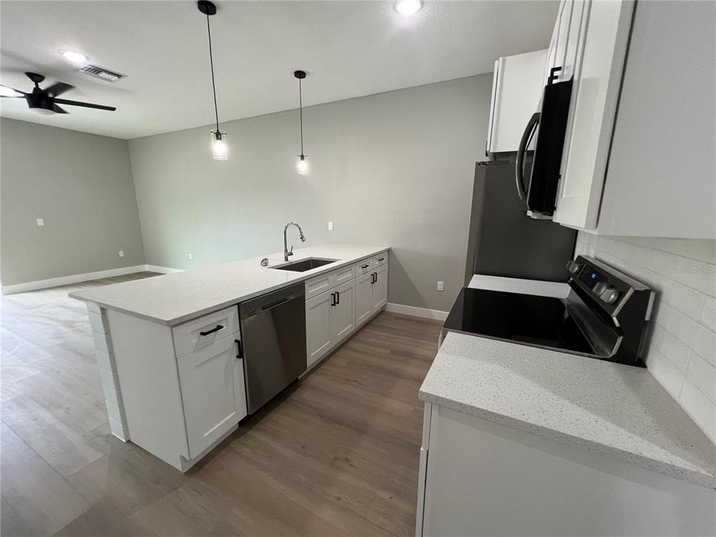 12128 HENLEY AVENUE, PORT CHARLOTTE, FL 33981 — zdjęcie 5