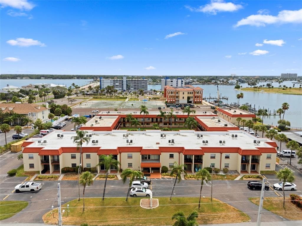 10365 PARADISE BOULEVARD # 1, TREASURE ISLAND, FL 33706