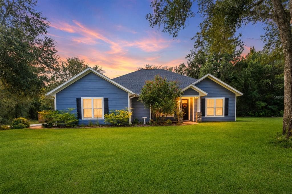 8069 NE 8TH PLACE, HIGH SPRINGS, FL 32643