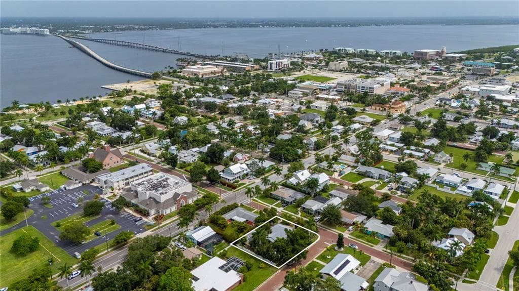 311 GILL STREET, PUNTA GORDA, FL 33950 — zdjęcie 4