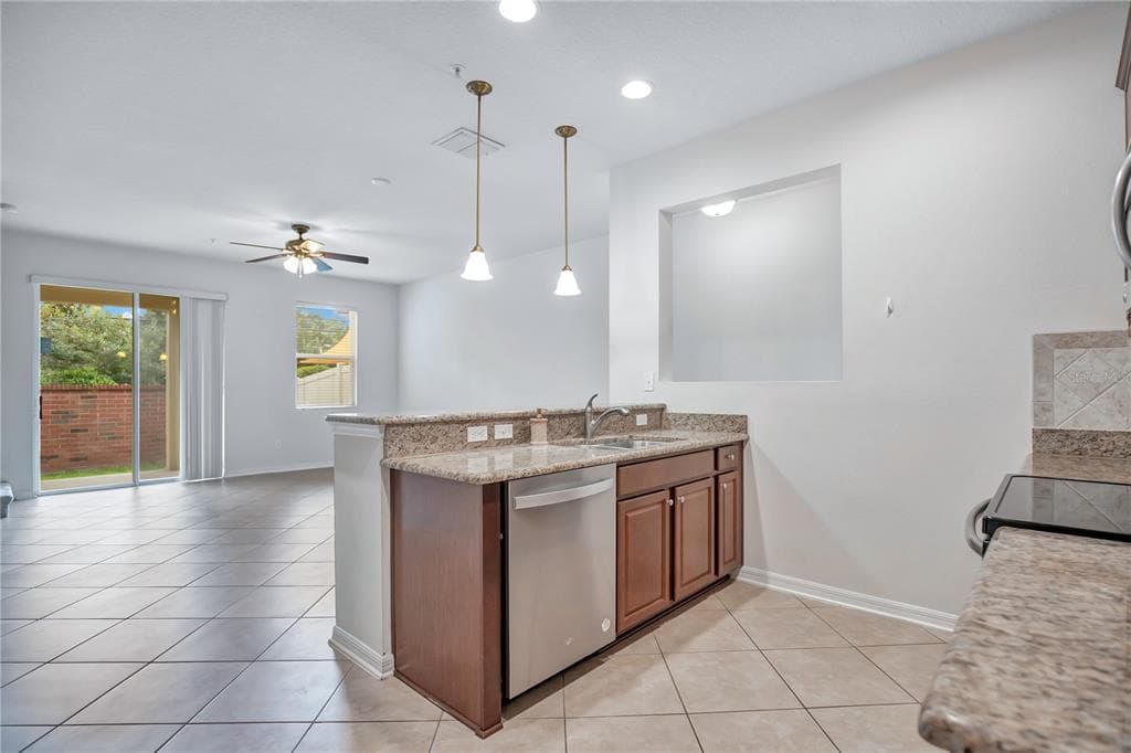 196 WINDFLOWER WAY, OVIEDO, FL 32765 — zdjęcie 2