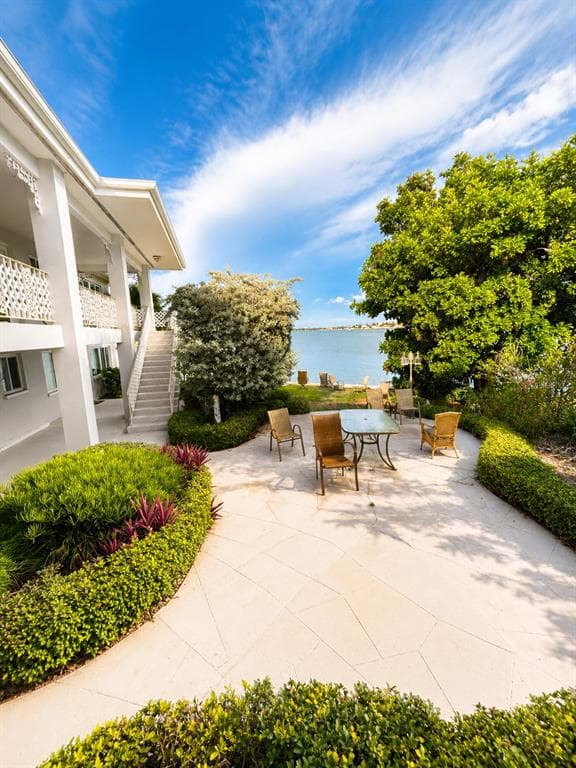 295 110TH AVENUE # 1, ST PETERSBURG, FL 33706
