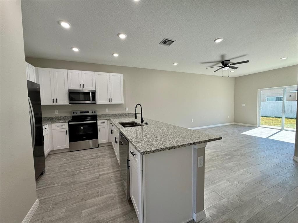 701 CAMEL COURT, POINCIANA, FL 34759 — zdjęcie 3