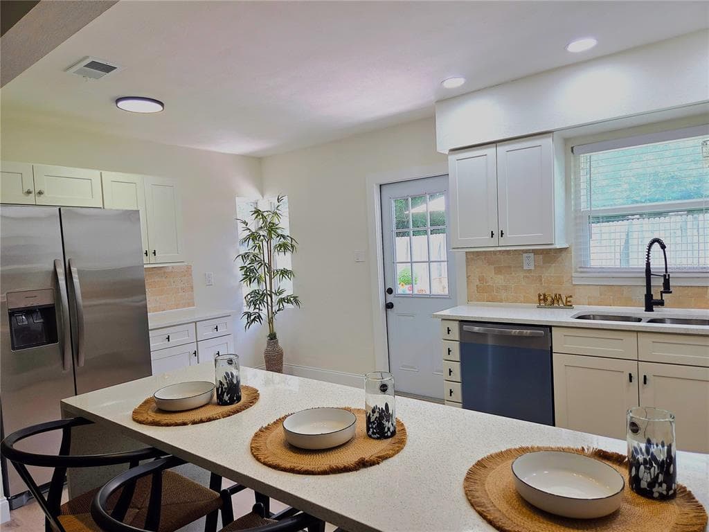 264 14TH STREET NW, LARGO, FL 33770 — zdjęcie 4