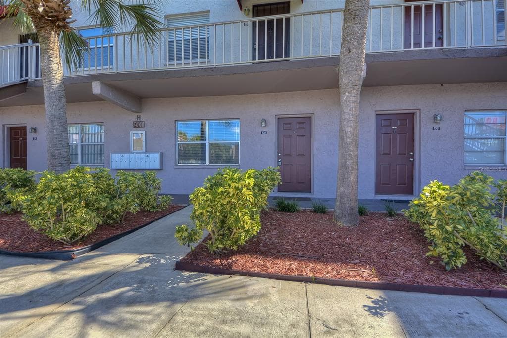 9110 TUDOR DRIVE # L106, TAMPA, FL 33615