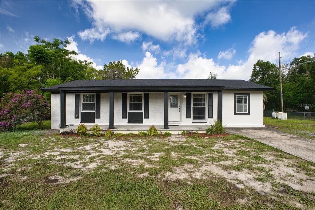 102 AMIGOS ROAD, DEBARY, FL 32713