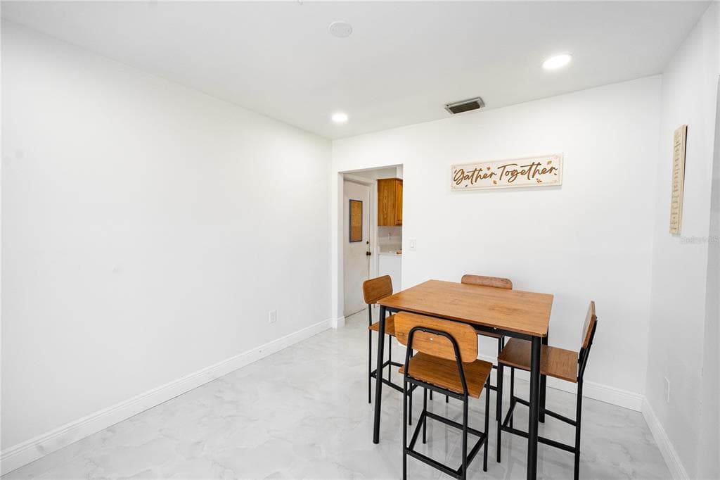 8413 MILLWOOD DRIVE, TAMPA, FL 33615 — zdjęcie 4