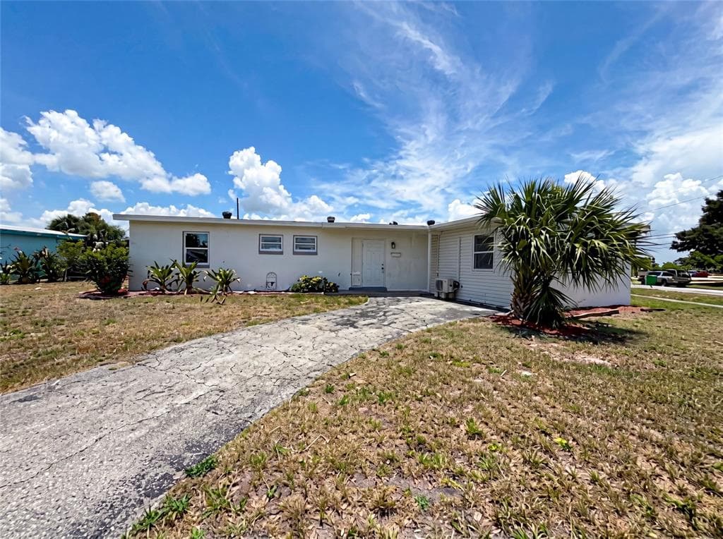 21530 GLENDALE AVENUE, PORT CHARLOTTE, FL 33952