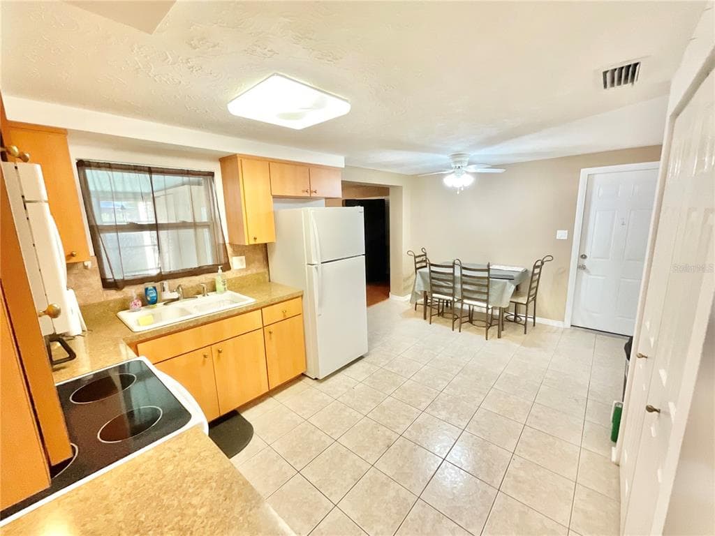 4750 GASLIGHT AVENUE, HOLIDAY, FL 34690 — zdjęcie 4