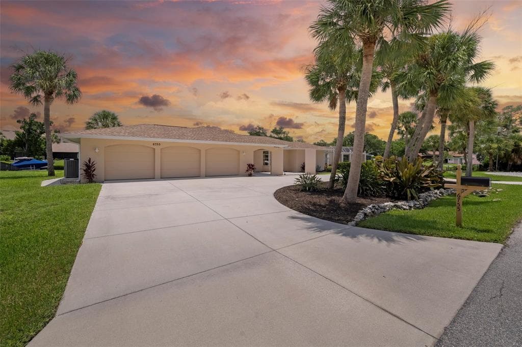 6755 AVENUE B, SARASOTA, FL 34231