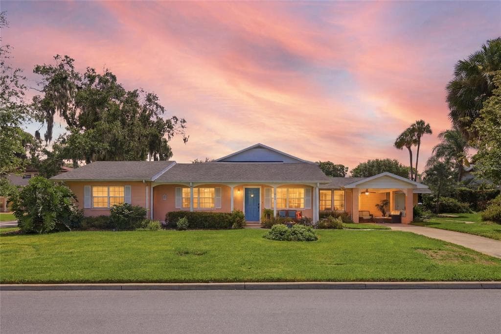 936 N BAKER STREET, MOUNT DORA, FL 32757