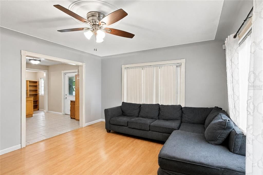 3827 38TH AVENUE N, ST PETERSBURG, FL 33713 — zdjęcie 3