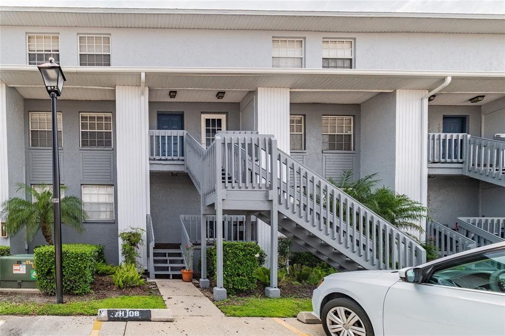 4907 W MCELROY AVENUE # H209, TAMPA, FL 33611