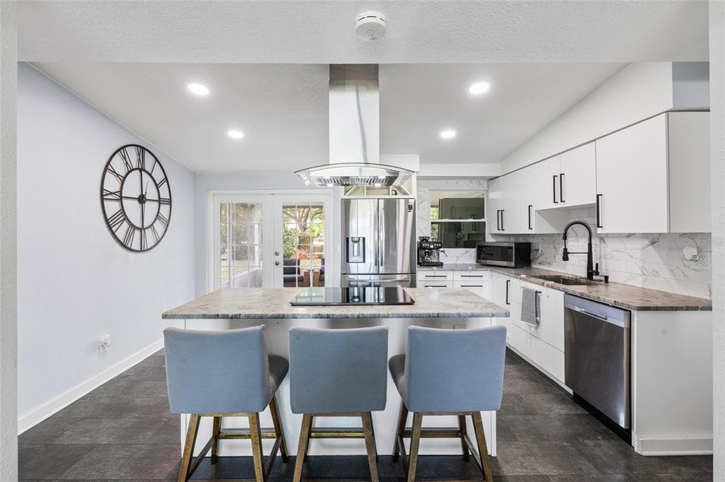2287 MANOR BOULEVARD N, CLEARWATER, FL 33765 — zdjęcie 3