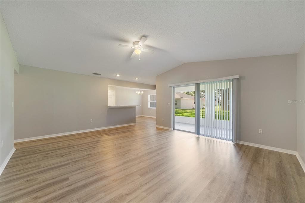 437 JAY COURT, POINCIANA, FL 34759 — zdjęcie 2