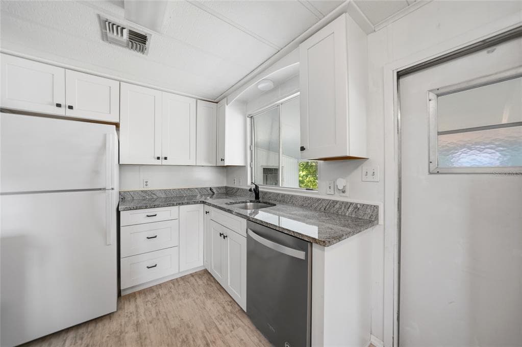 195 S FIJI CIRCLE, ENGLEWOOD, FL 34223 — zdjęcie 3