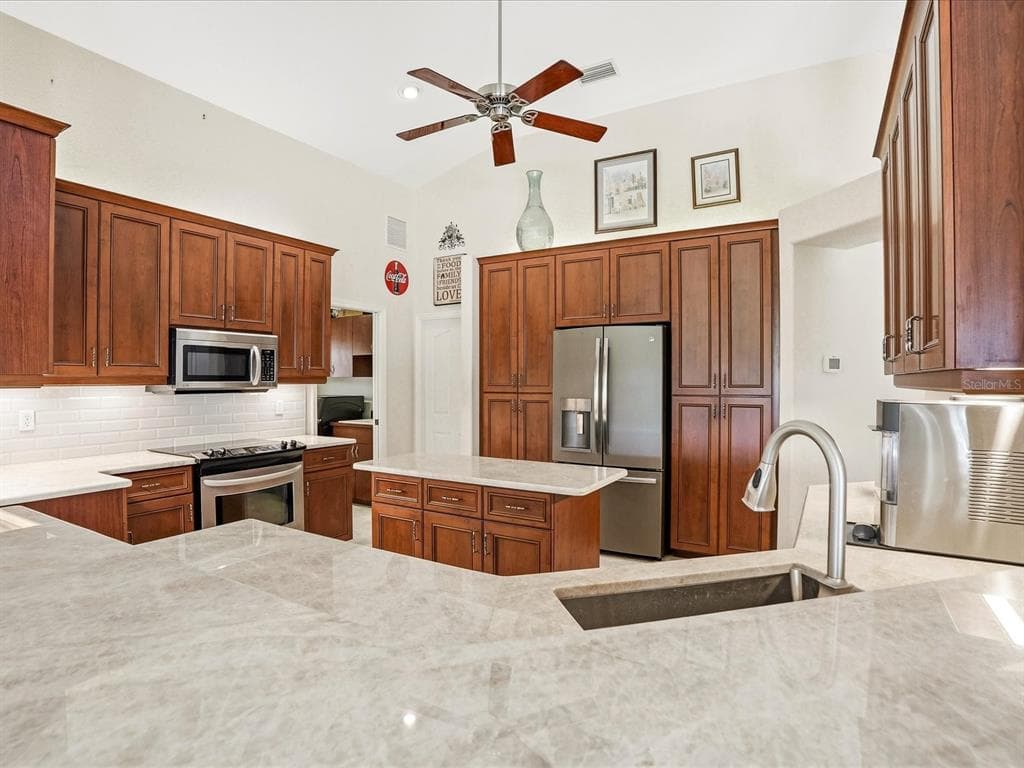 61 PINE VALLEY COURT, ROTONDA WEST, FL 33947 — zdjęcie 3