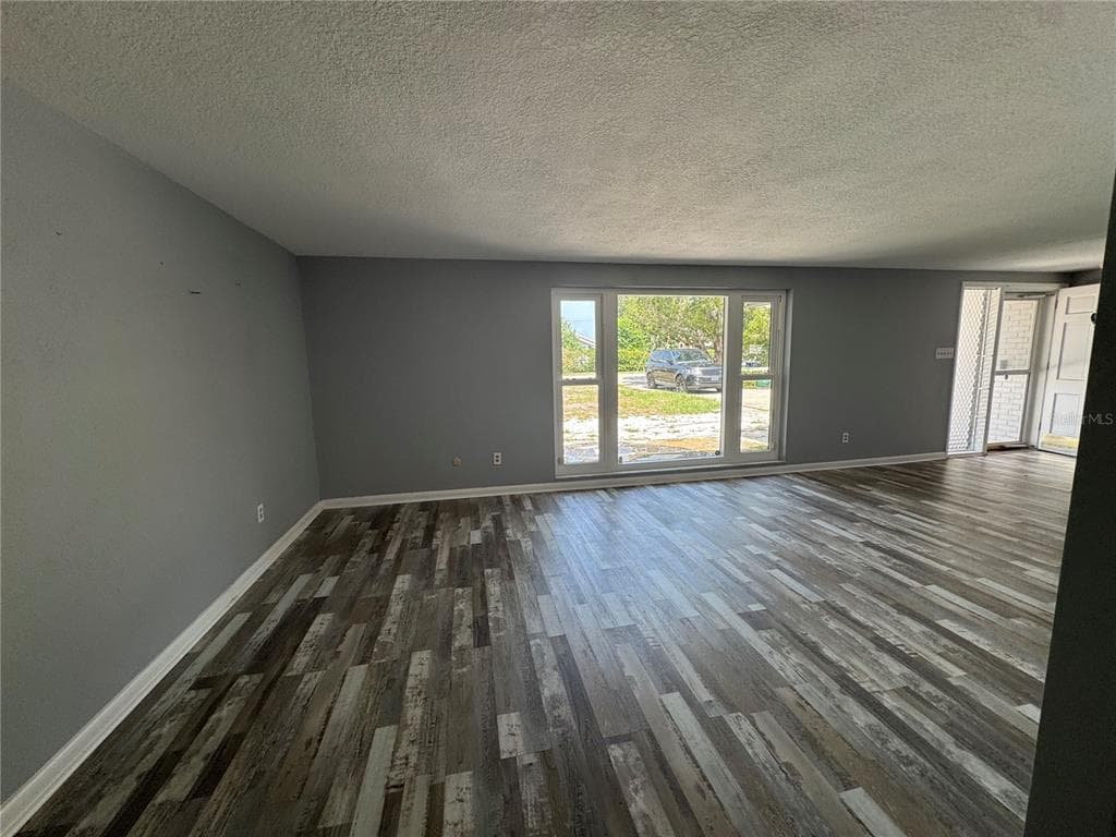 907 S FLORIDA AVENUE, TARPON SPRINGS, FL 34689 — zdjęcie 4