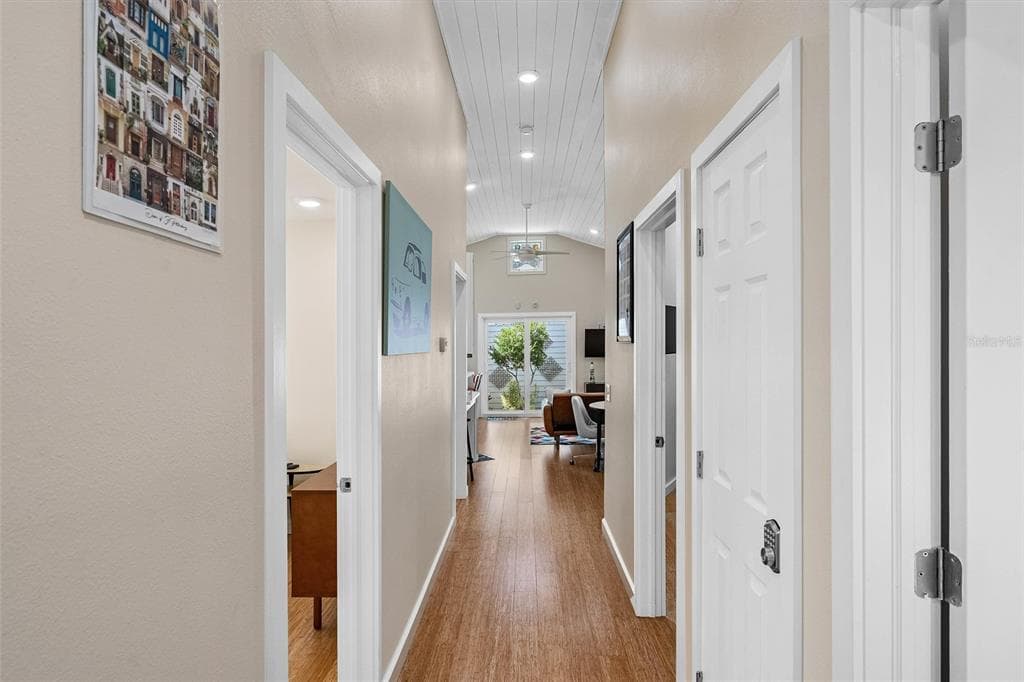 1500 9TH AVENUE N, ST PETERSBURG, FL 33705 — zdjęcie 3