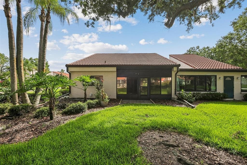 107 SEVILLE COURT N, PLANT CITY, FL 33566 — zdjęcie 2