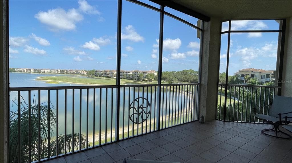 6474 WATERCREST WAY # 403, LAKEWOOD RANCH, FL 34202 — zdjęcie 3